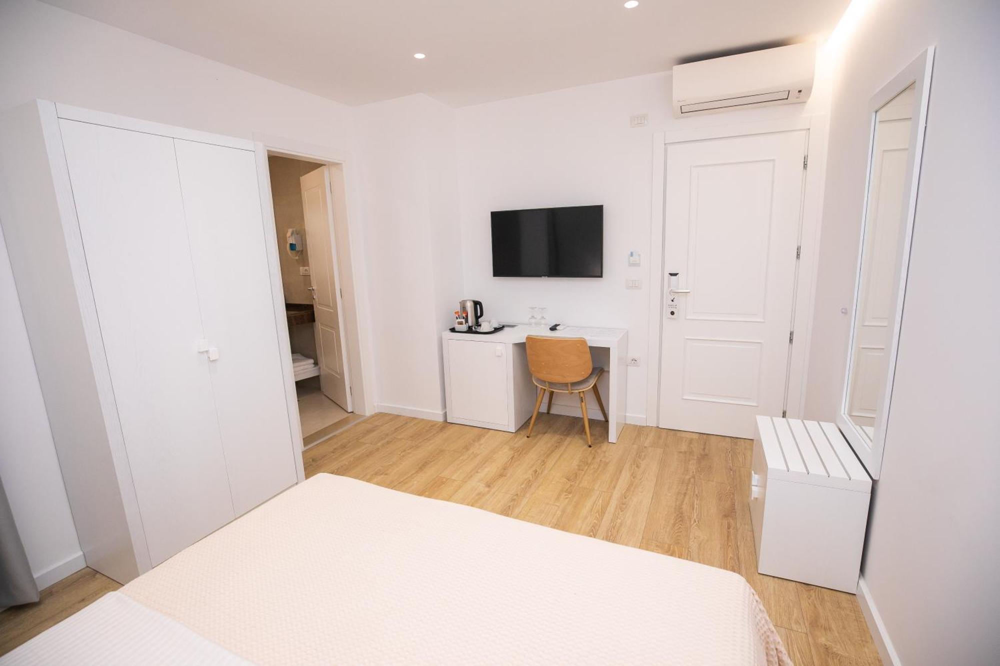 Hotel Elior Tiran Oda fotoğraf